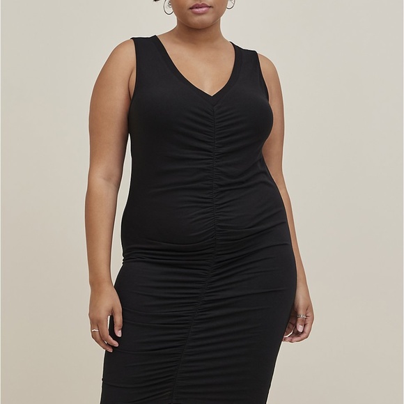 Torrid  Mini Jersey Ruched Bodycon Dress - Size 2 Black - Picture 1 of 4